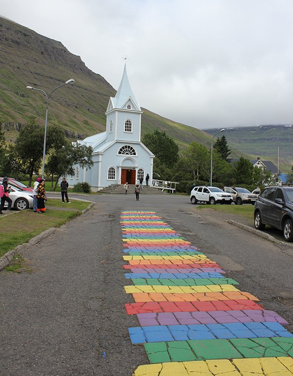 Iceland5sidewalk